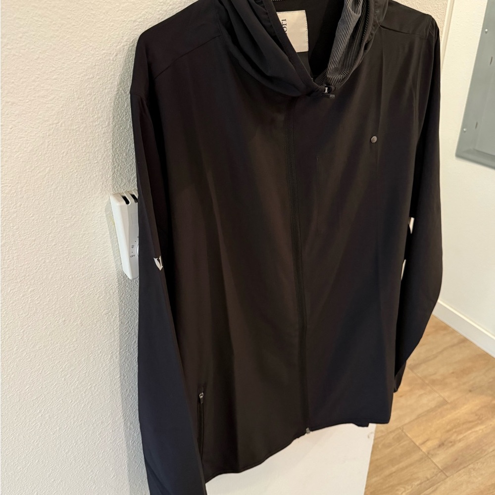 Vuori Black Outdoor Trainer Shell XL - Picture 3 of 6